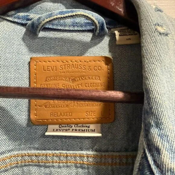 Levi’s Oversized Distressed Denim Jacket Blue L - Picture 2 of 3